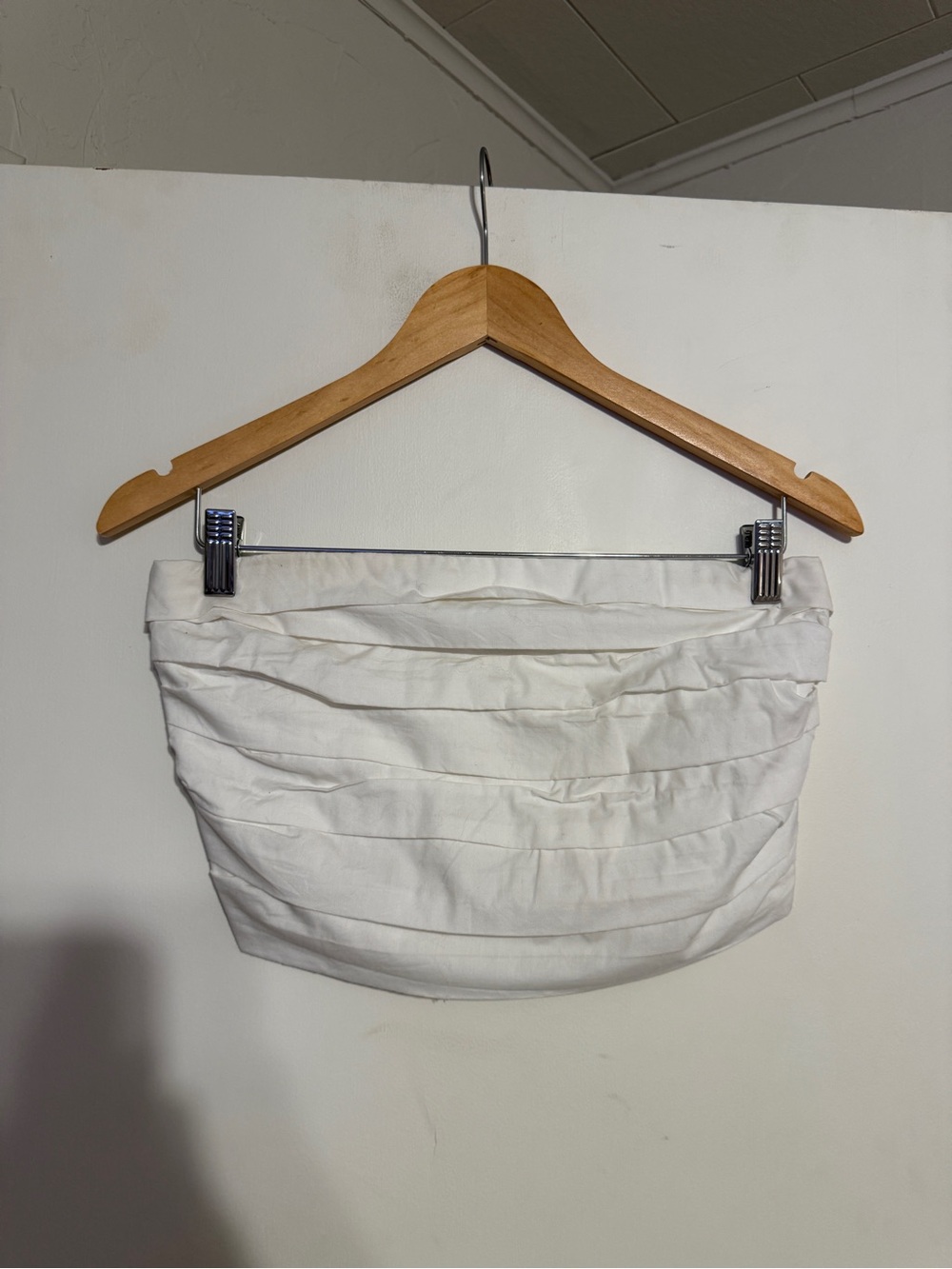 Abercrombie & Fitch White Strapless Ruched Bandeau Top